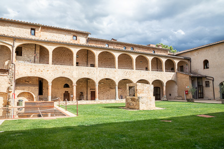 Toskana - Abbazia dei Santi Salvatore e Cirino - Die Klosteranlage